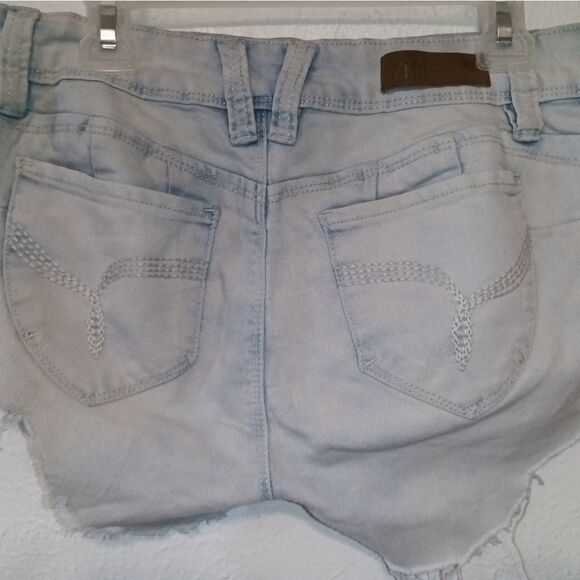 YMI light blue jean cut offs, "wanna better but", size 9 small - Picture 7 of 7